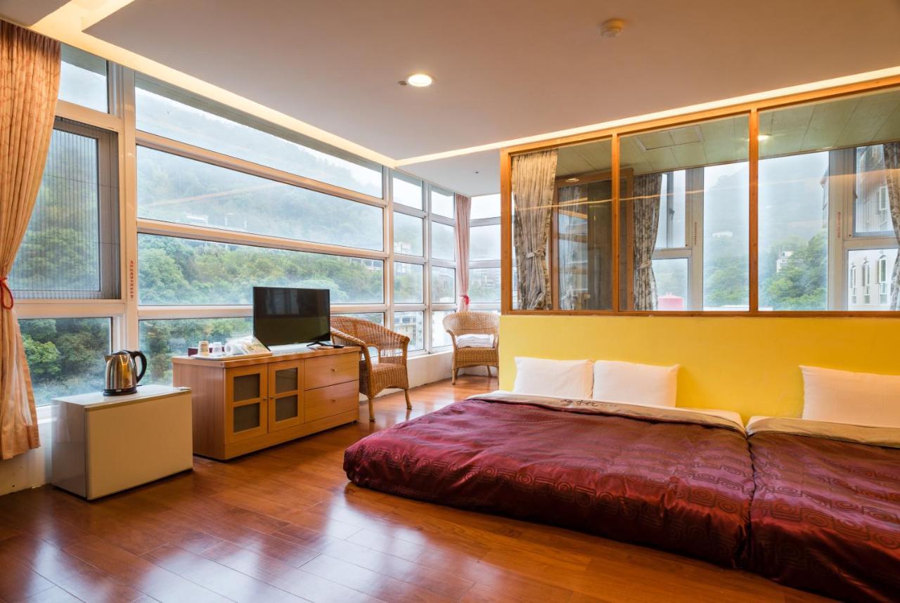 Crystal Hotel Renai Exterior photo