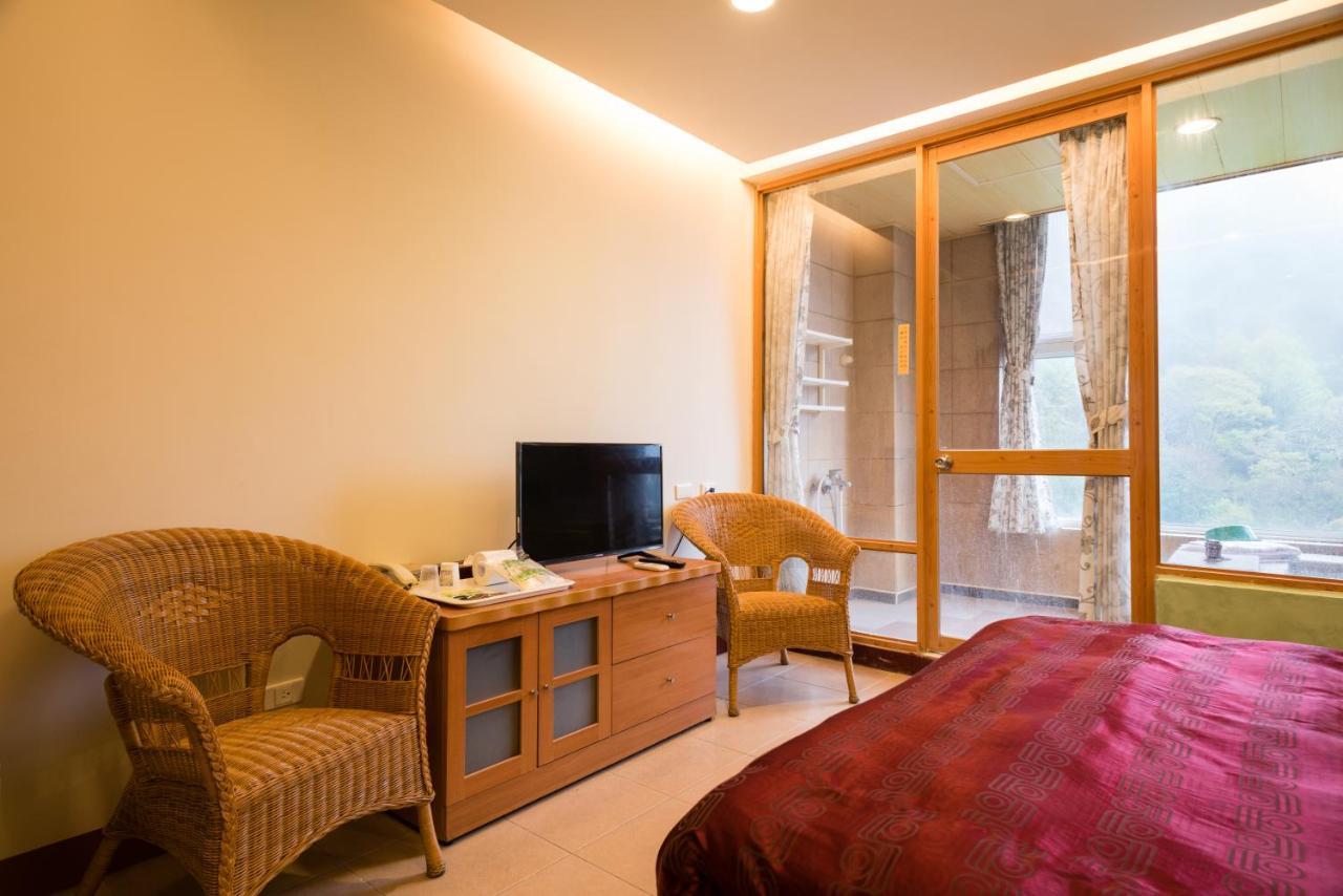 Crystal Hotel Renai Exterior photo