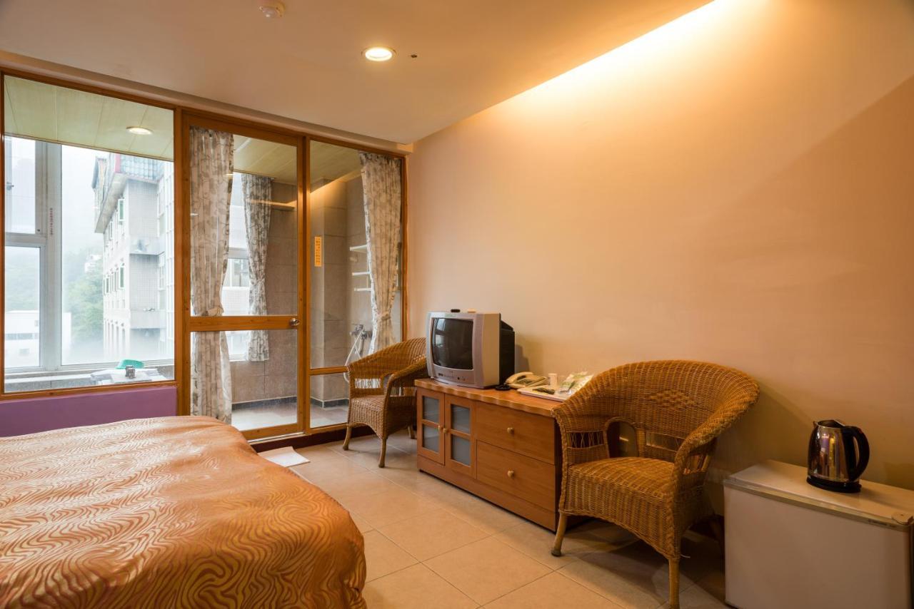Crystal Hotel Renai Exterior photo